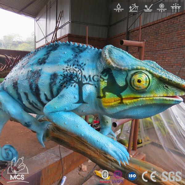 MCSDINO Robotic Animals Animatronics Robotic Chameleon Jungle Animal